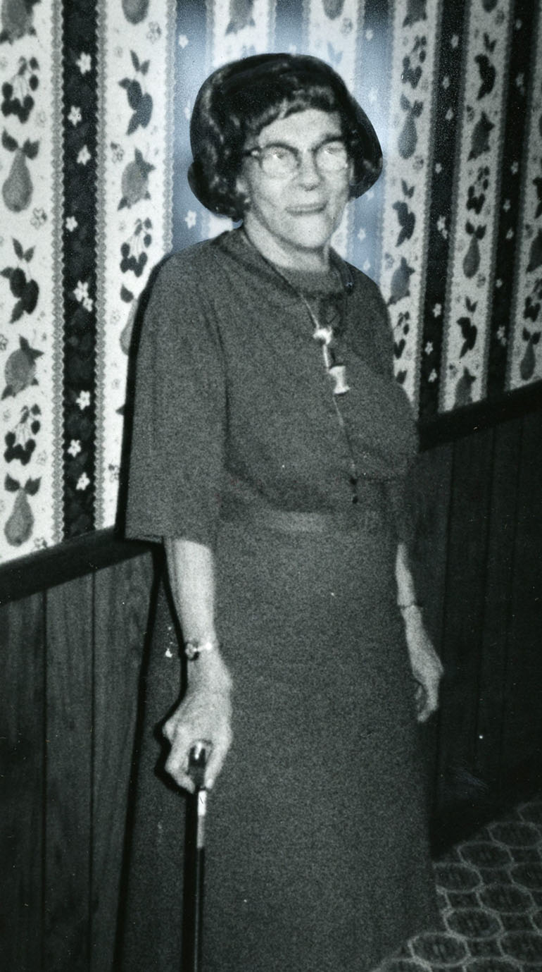 Elsie Etling